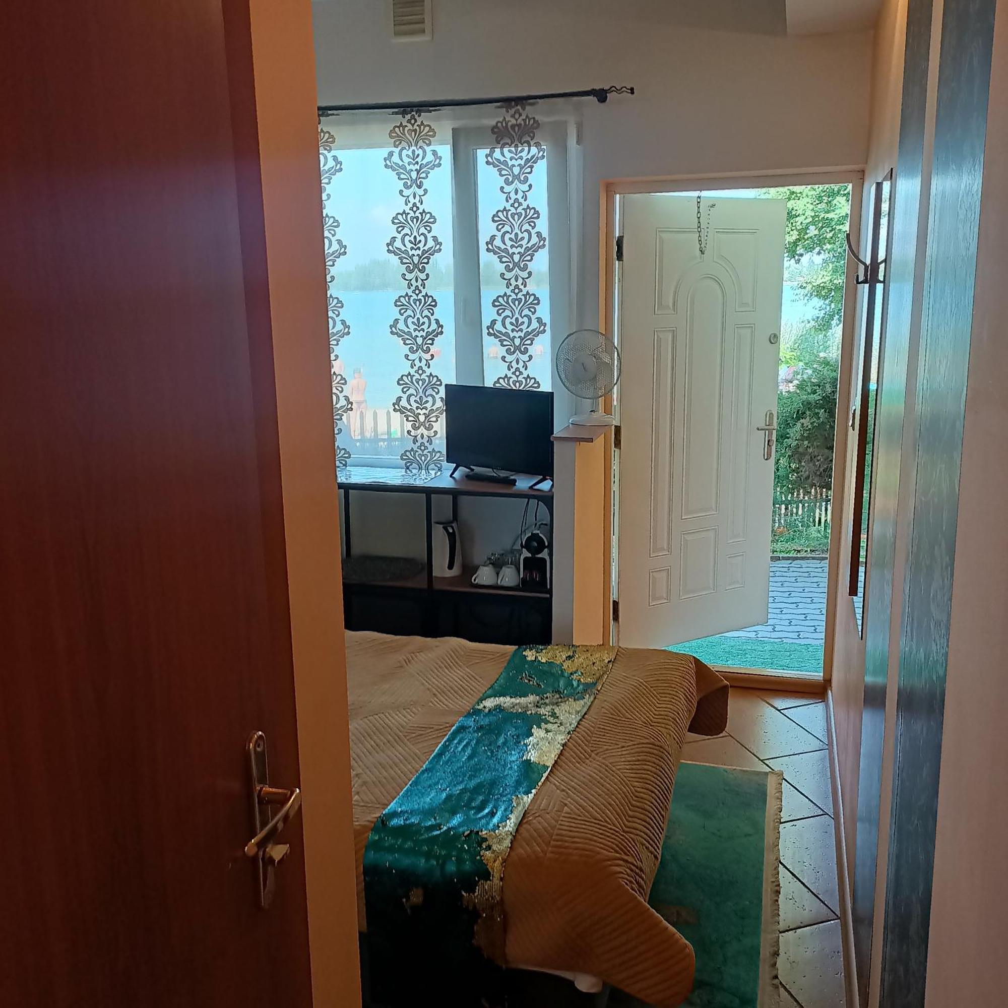 "Vanilla" Pokoje I Apartamenty Nad Brzegiem Jeziora โอคุนินกา ภายนอก รูปภาพ