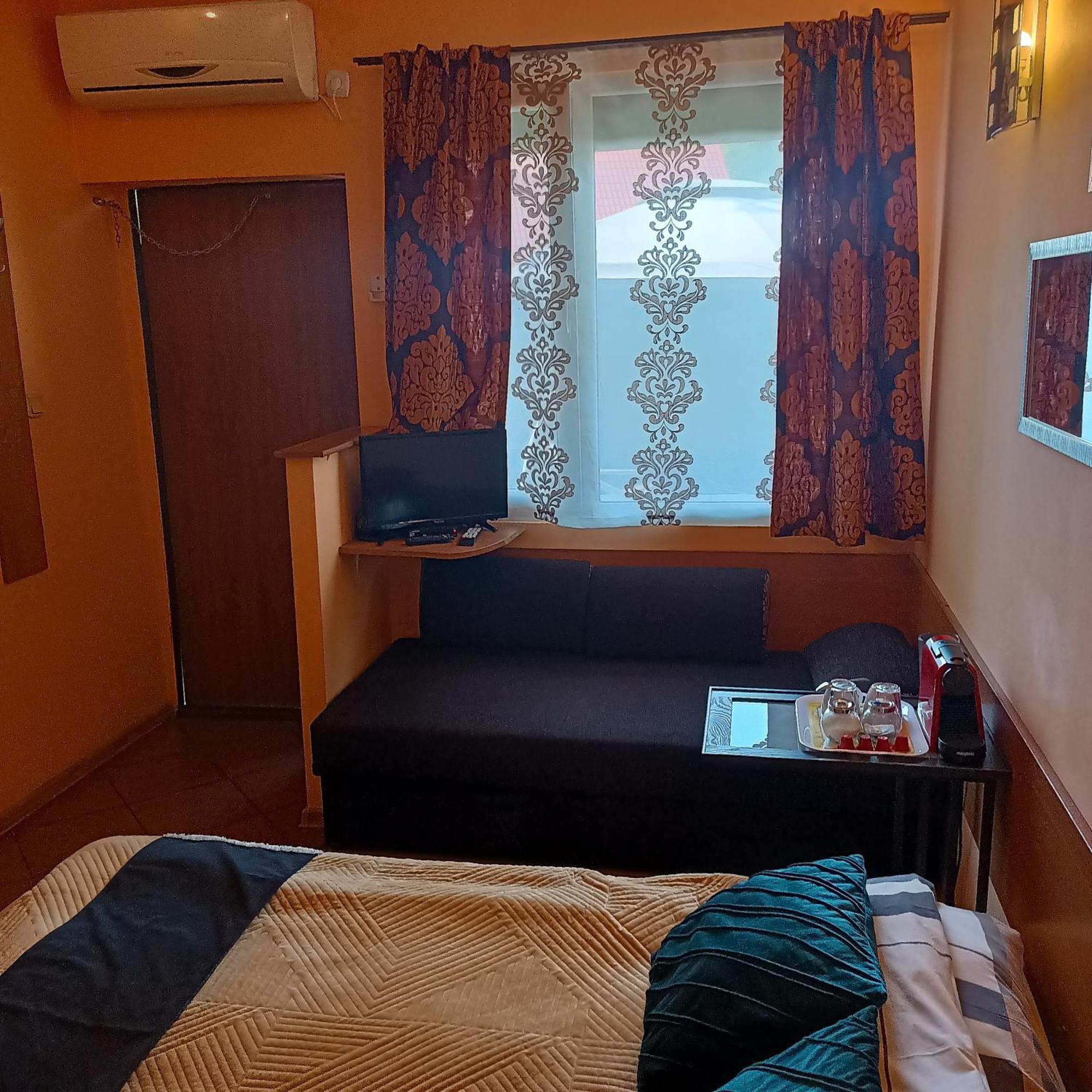 "Vanilla" Pokoje I Apartamenty Nad Brzegiem Jeziora โอคุนินกา ภายนอก รูปภาพ