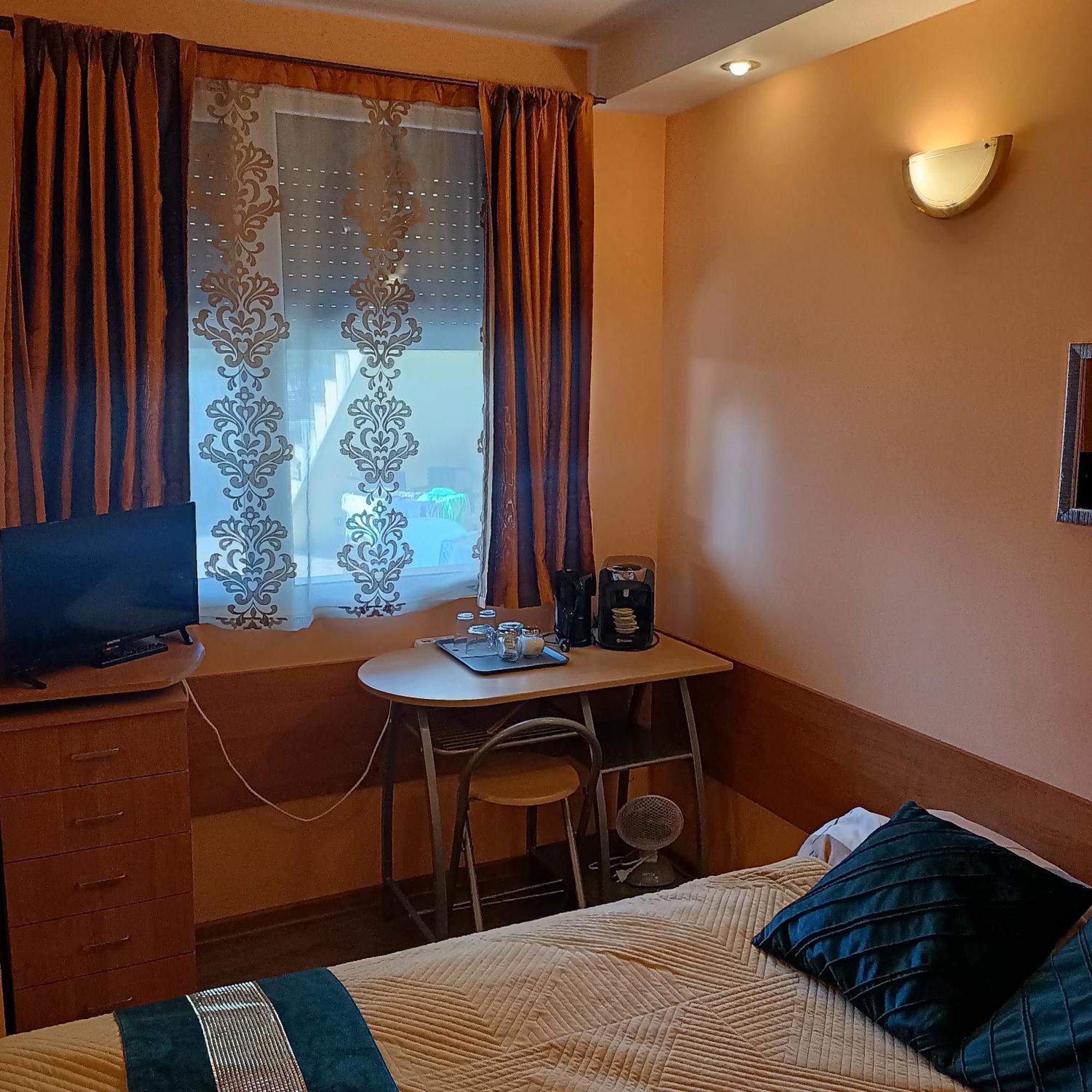 "Vanilla" Pokoje I Apartamenty Nad Brzegiem Jeziora โอคุนินกา ภายนอก รูปภาพ