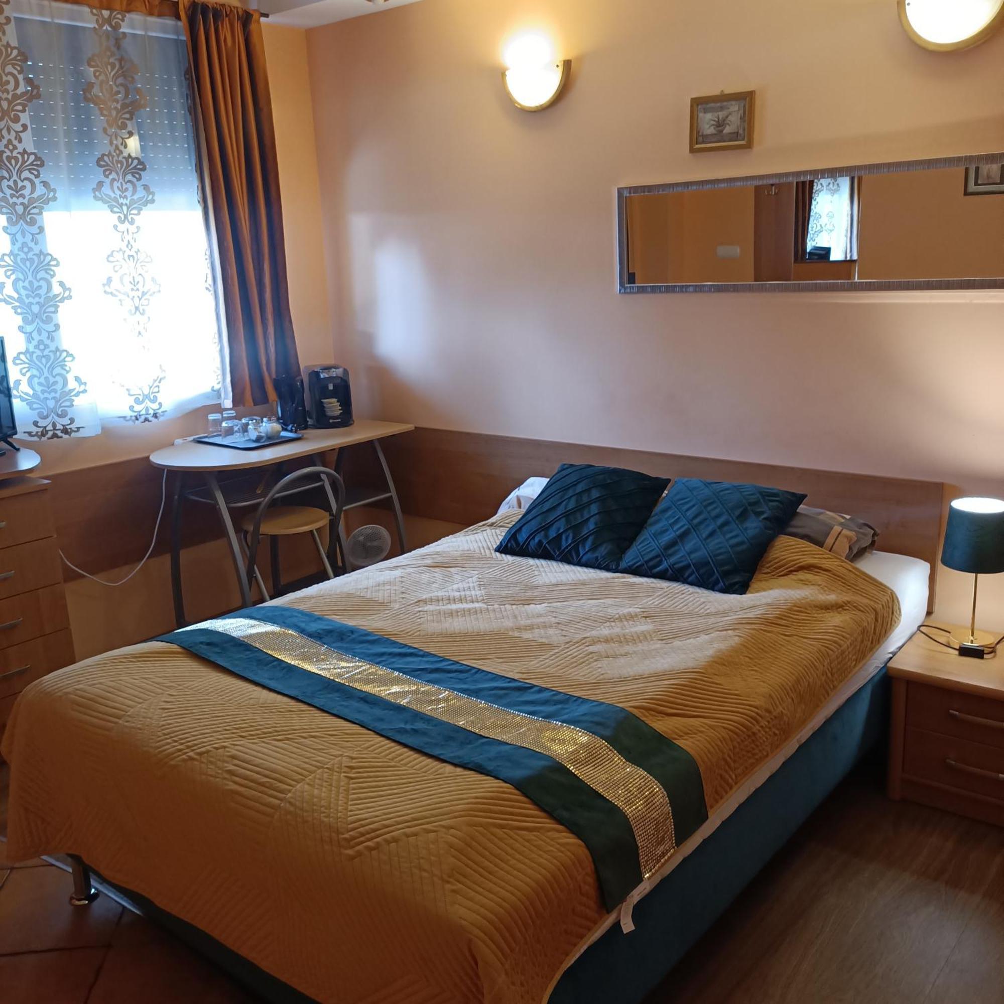 "Vanilla" Pokoje I Apartamenty Nad Brzegiem Jeziora โอคุนินกา ภายนอก รูปภาพ